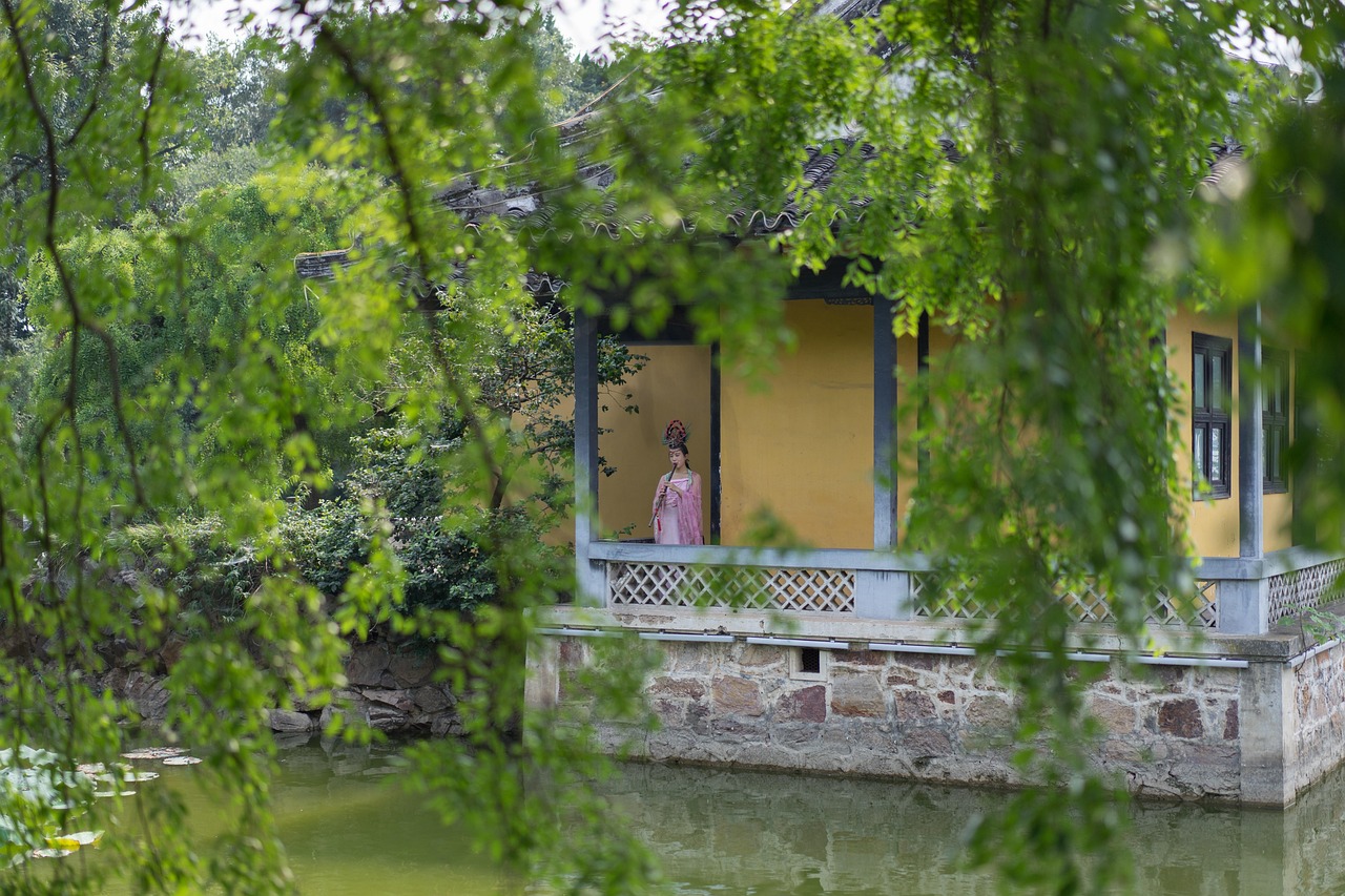 LINEで好きな人がそっけない返信をする理由は？