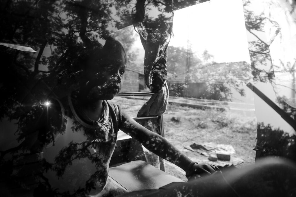 女の子からラインが来る理由とその対処法は？