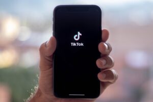TikTokでフォローが返ってこない理由とは？